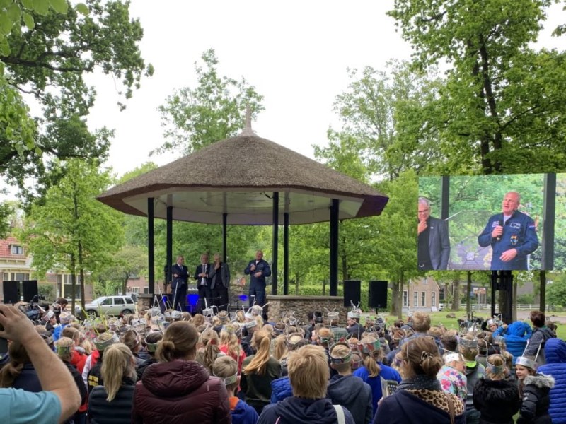 André Kuipers opent eerste Science Hub in Dwingeloo